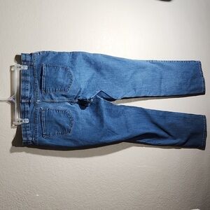 Lee womens jeans sinful medium see meauments due to some stretching in waist